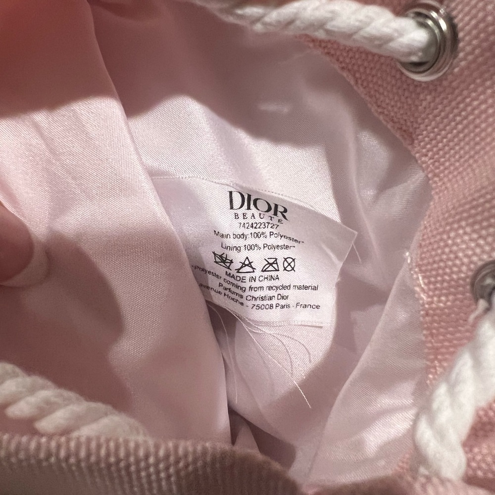 Christian Dior Beaute Light Pink Drawstring Pouch and three Miss Dior Bath Bombs - Picture 4 of 4